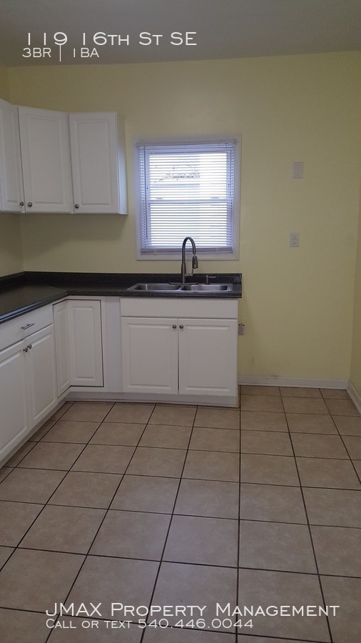 Building Photo - Affordable 3 bedroom one level living
