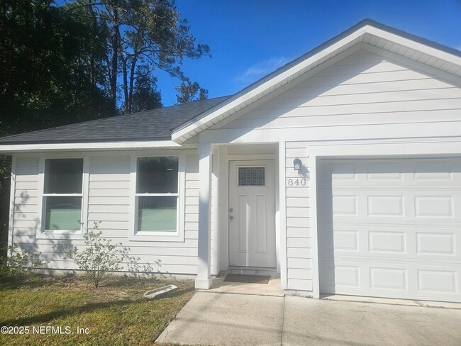 Foto del edificio - 840 W 10th St