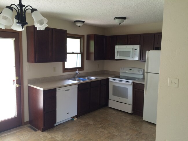 Building Photo - 106 Jefferson Dr