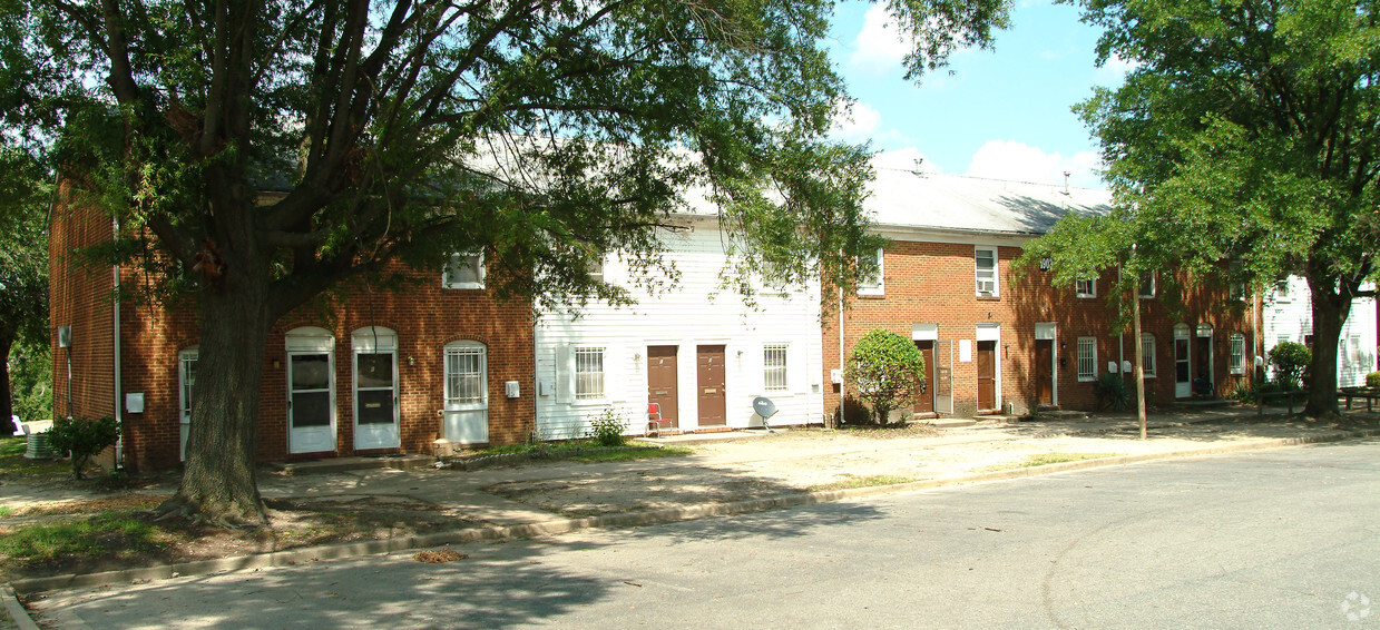Foto principal - 1900 Cedar St