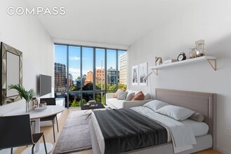 Building Photo - 565 Broome St