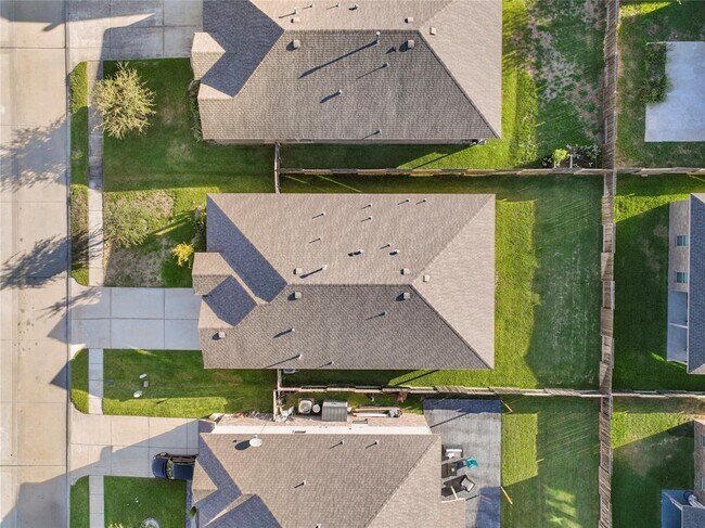 Building Photo - 138 Meadow Grove Dr