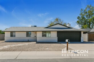 Building Photo - 1507 W El Monte Pl
