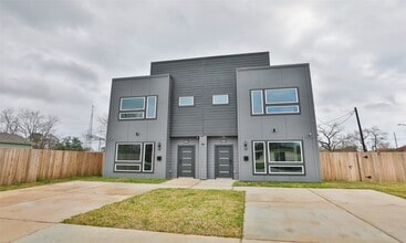 Building Photo - 9315 Ashville Dr