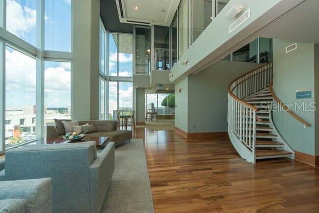 Foto del edificio - 777 N Ashley Dr