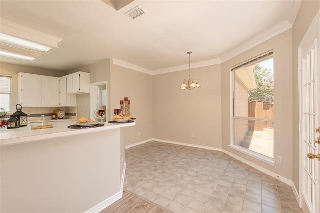 Building Photo - 2221 Grinelle Dr