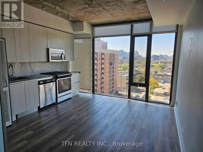 Photo du bâtiment - 111 Bathurst St