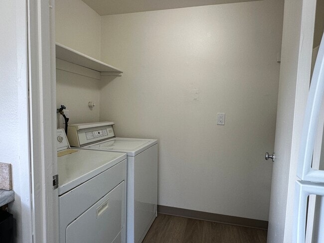 Building Photo - sw33rd