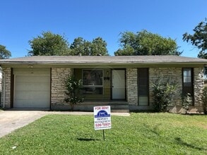 Building Photo - 1303 West Ln