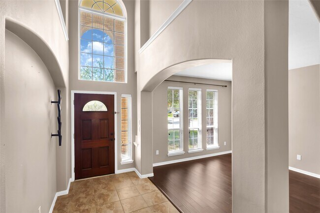 Foto del edificio - 25525 Oakhurst Forest Dr