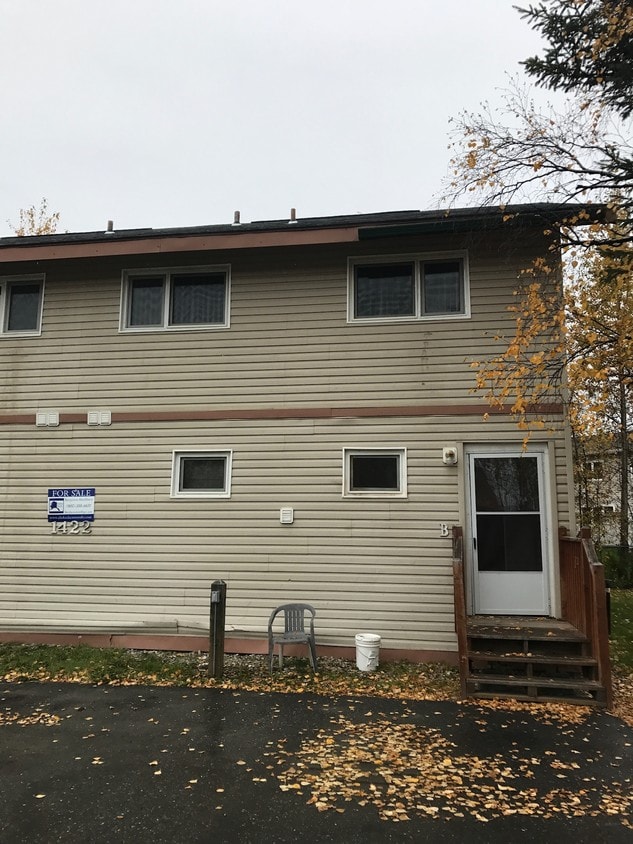1422 Kent Ct, Fairbanks, AK 99709 Apartments in Fairbanks, AK