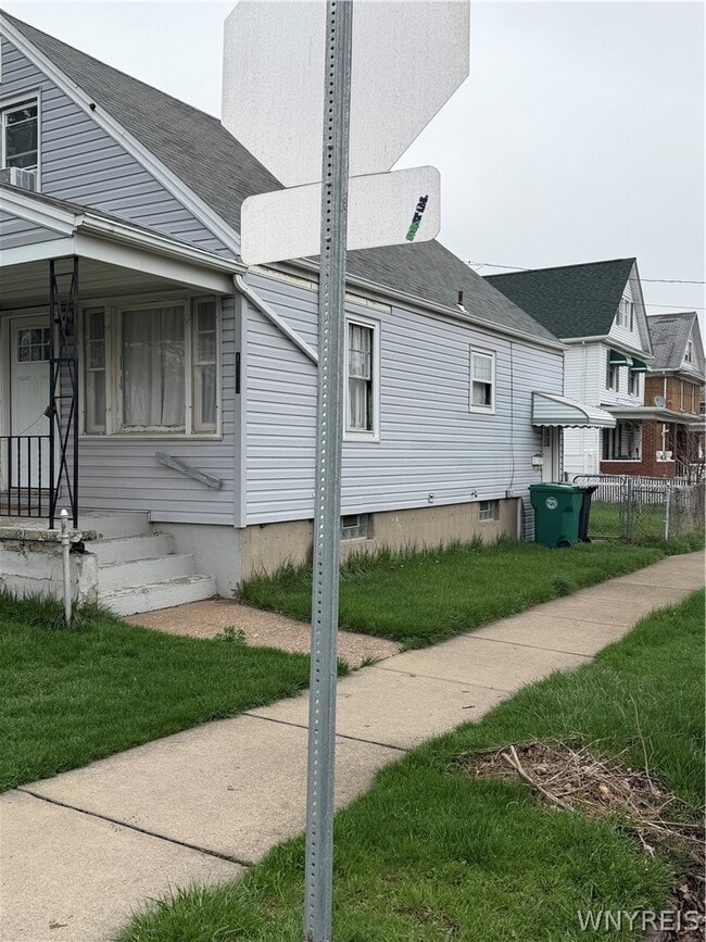 Building Photo - 1001 17th St