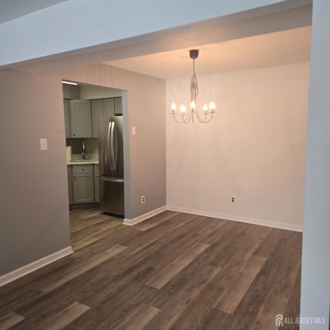 Building Photo - 3 Sweetgum Ln