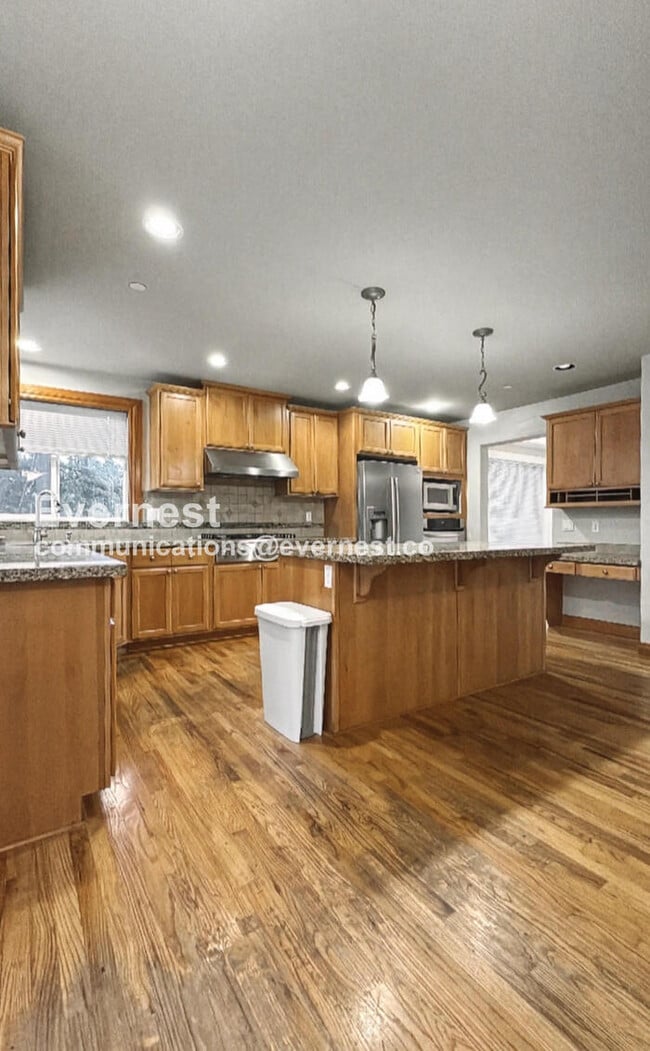 Building Photo - 18822 1st Ave NW