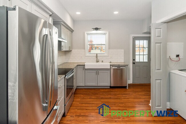 Foto del edificio - 3430 E Baltimore St