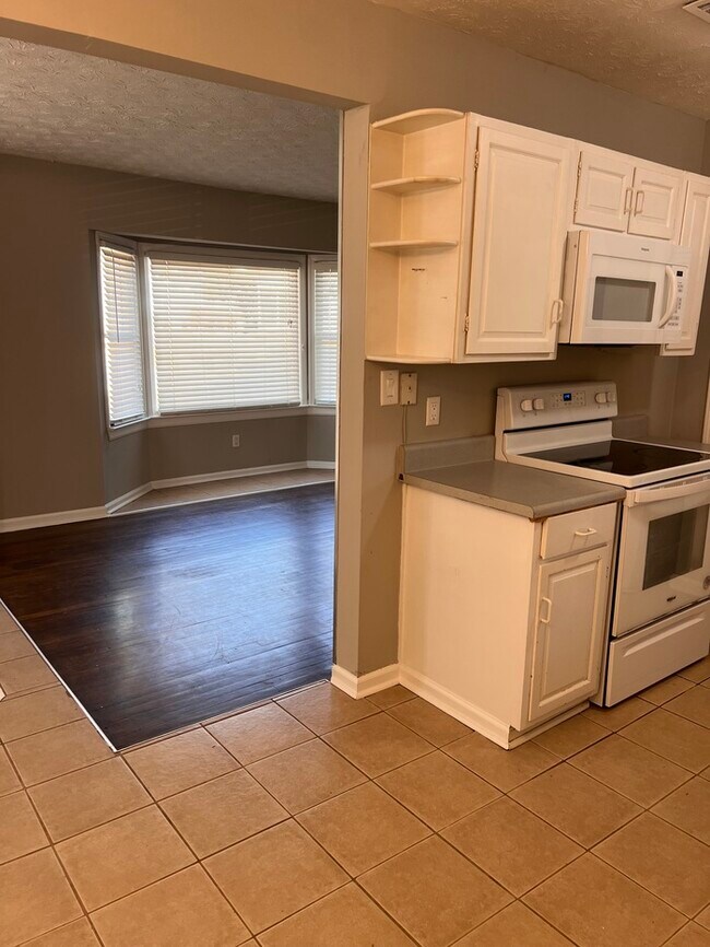 Foto del edificio - 227 Goldie Dr SE