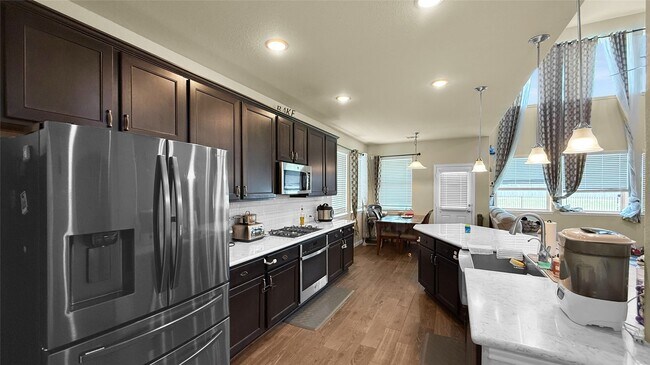 Foto del edificio - 3822 Dry Creek Dr