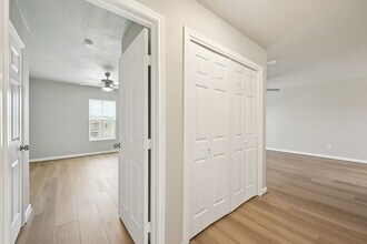 Building Photo - Creekside Haven