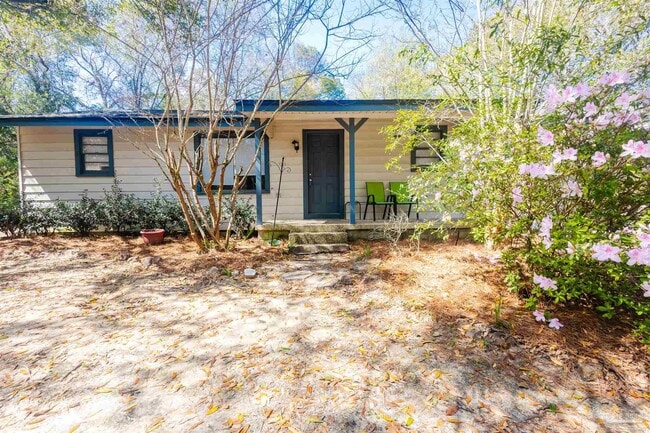 Building Photo - 10001 Chemstrand Rd