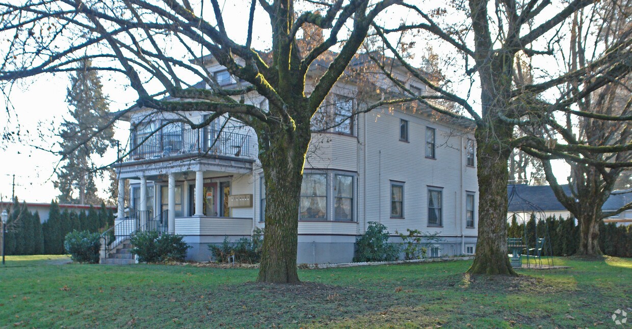 Foto del edificio - 1006 E Sherman Ave