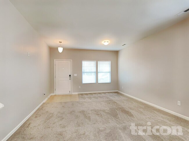 Building Photo - 2644 Andes Dr