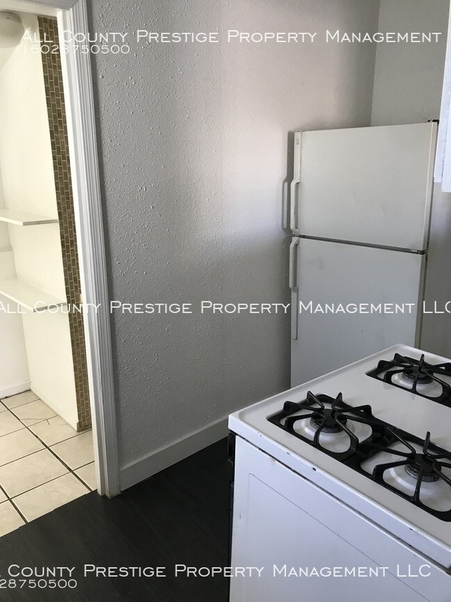 Foto del edificio - 1545 W Roosevelt St