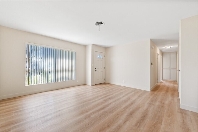 Foto del edificio - 6431 Brown