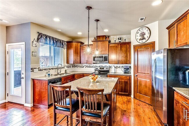 Foto del edificio - Beautiful Lakeland Hills Townhouse