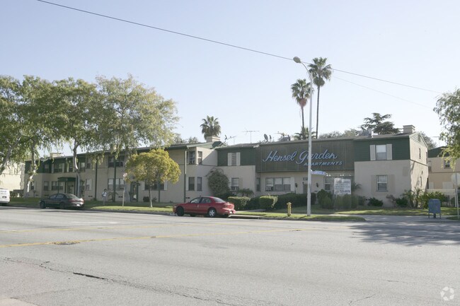Building Photo - Hensel Garden Apartments