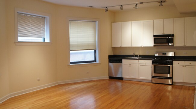 Foto del edificio - 4715 N Sheridan Rd