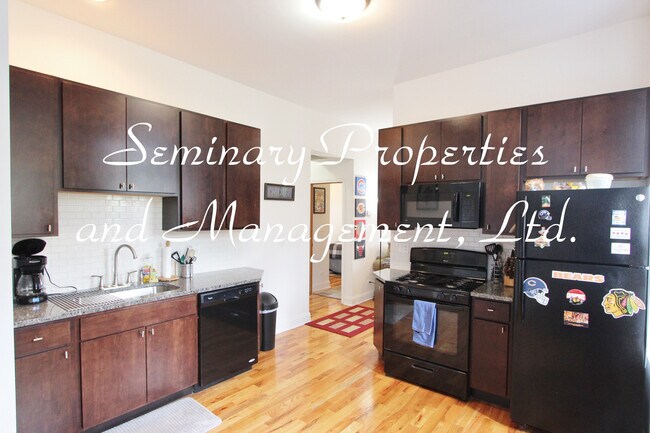 Foto del edificio - Amazing  rehabbed one bedroom with AC, DW, Granite
