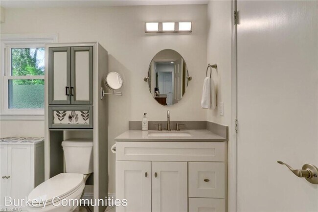Foto del edificio - 3 br, 2 bath House - 2109 Cleburne St