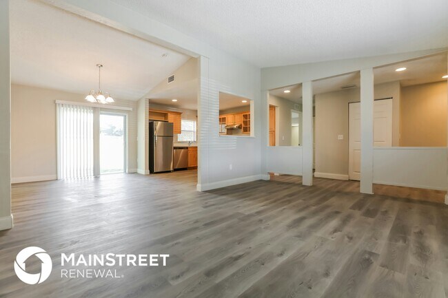 Building Photo - 6539 Mauna Loa Blvd