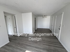 Building Photo - 1039 5th St