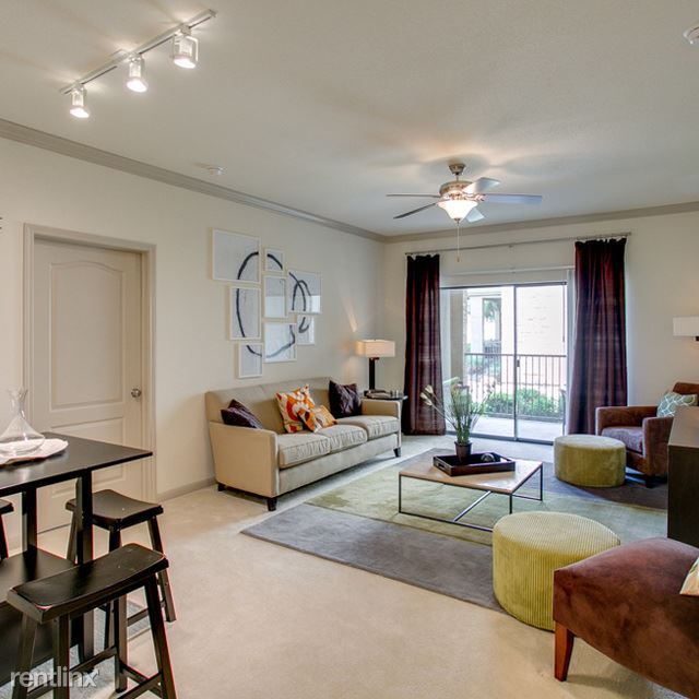 Foto del edificio - 1 br, 1 bath Apartment - 10701 S 1st St 700