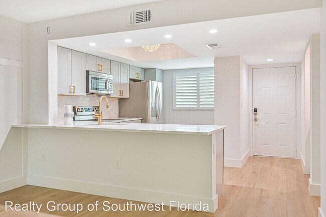 Foto del edificio - 2 br, 2 bath House - 136 Cypress Way E #505
