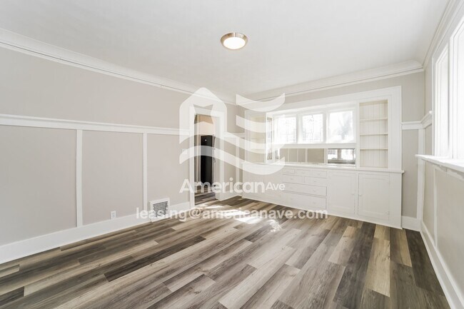 Foto del edificio - 1214 N Douglas St