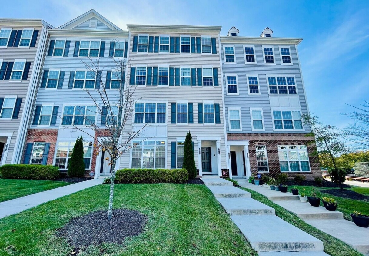 3017 Chesapeake Dr Unit Condo, Dumfries, VA 22026 Condo for Rent in