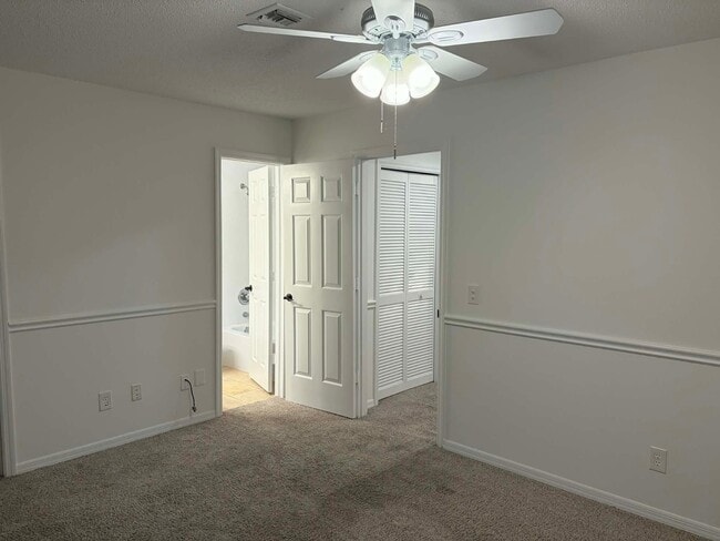 Foto del edificio - 25500 Cockleshell Dr