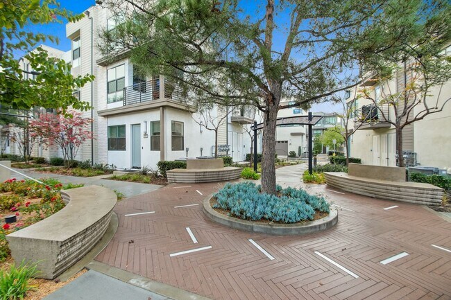 Building Photo - Your Perfect 2 Bedroom/2 Bath Rancho Cucam...
