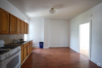 Building Photo - 573 Ave E