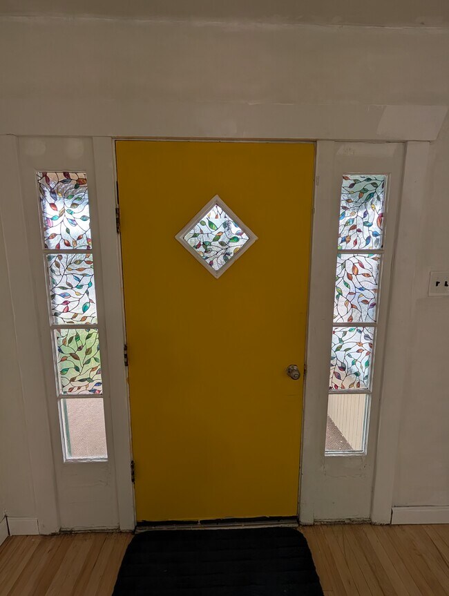Foto del edificio - 1123 N Hayes Ave