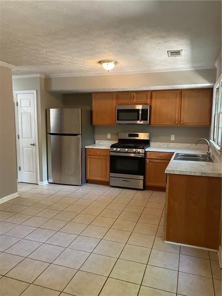 Foto del edificio - 1370 Kennesaw Trace Ct