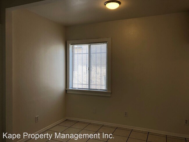 Building Photo - 317 N Burlington Ave