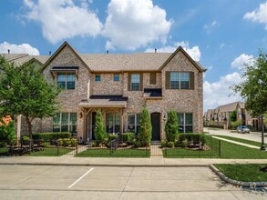 Building Photo - 6120 Rilla St