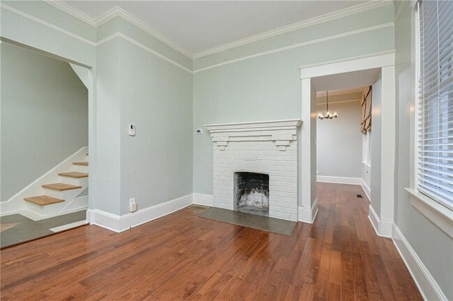 Foto del edificio - 327 4th St NE
