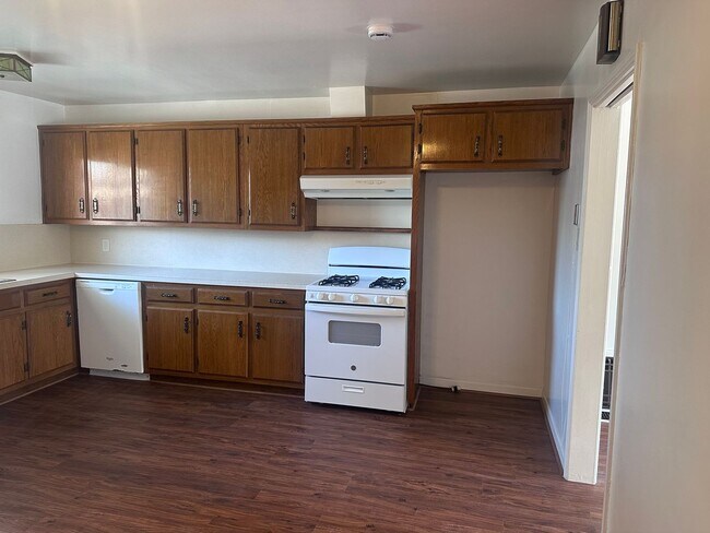 Foto del edificio - Charming Two Bedroom / One Bath Home! Very...