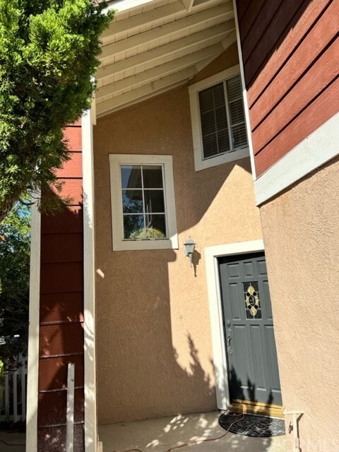 Building Photo - 3166 Ashbrook Dr