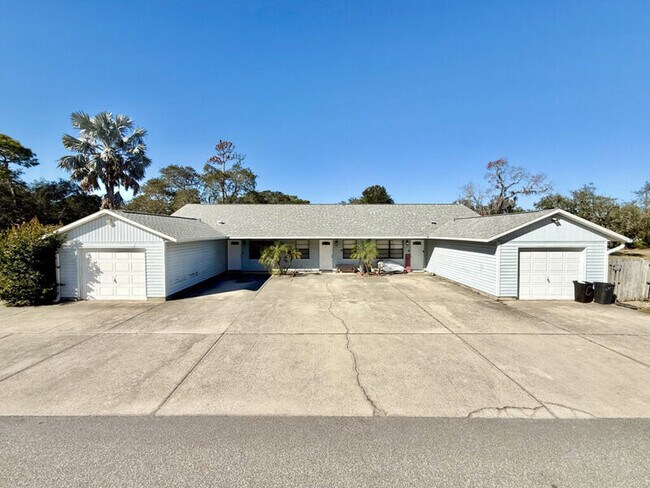 Foto del edificio - 1159 E Rohe St