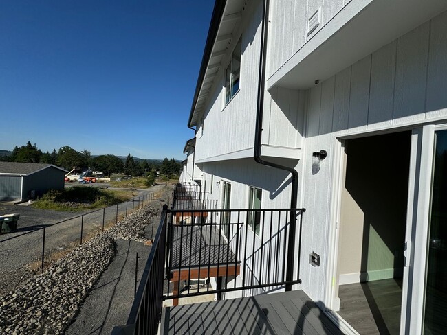 Building Photo - r45i Kennicott Villa